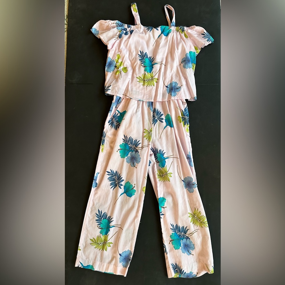Girls Zara jumpsuit. Tropical print in soft cotton. Size US girls 11/12.